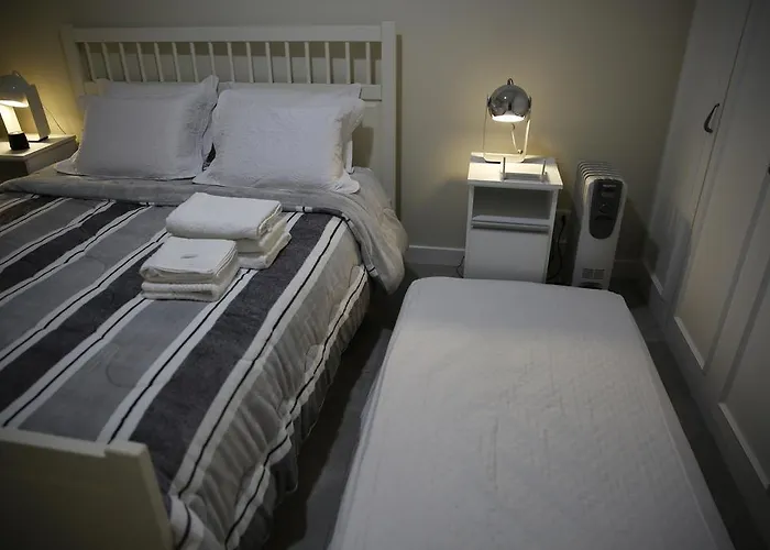 Apartamento Central, Novo E Com Garagem Em Curitiba