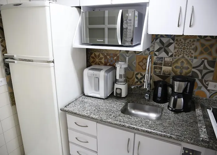 Apartamento Central, Novo E Com Garagem Em Curitiba