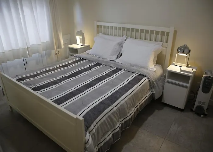 Apartamento Central, Novo E Com Garagem Em Curitiba